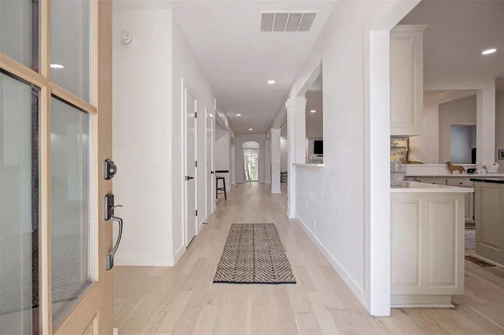 Photo 5 — 12319 Maple Ridge Road, Oklahoma City, OK 73120