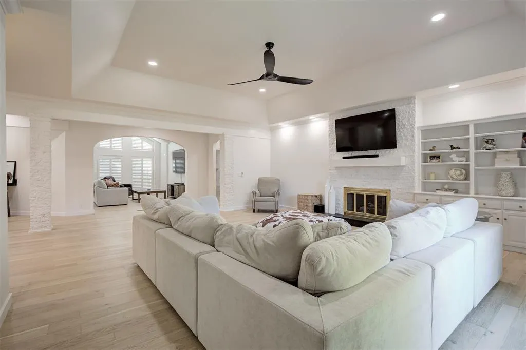 Photo 10 — 12319 Maple Ridge Road, Oklahoma City, OK 73120