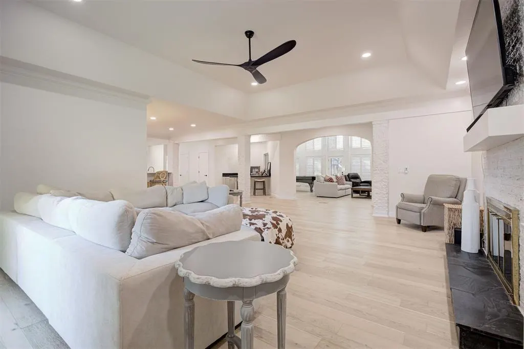 Photo 11 — 12319 Maple Ridge Road, Oklahoma City, OK 73120