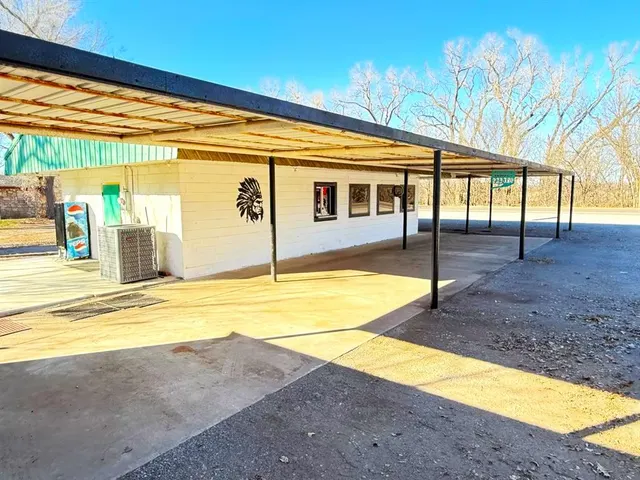 Photo 6 — 416 E Apache Trail Road, Apache, OK 73006