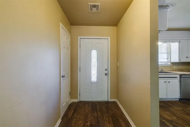 Photo 4 — 2928 N Tulsa Drive, Oklahoma City, OK 73107