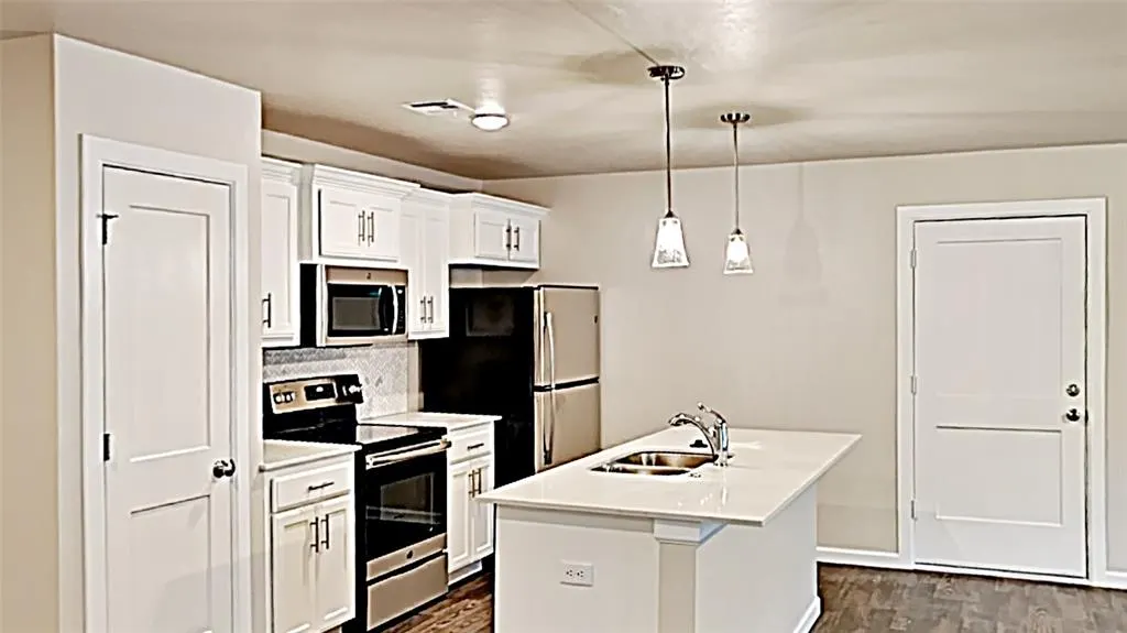 Photo 6 — 4923 Avion Court, Oklahoma City, OK 73135