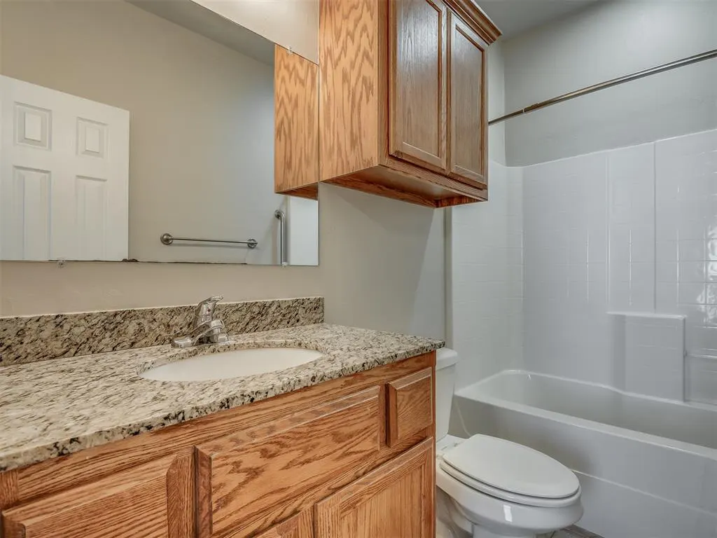 Photo 13 — 11205 NW 6th Terrace, Yukon, OK 73099