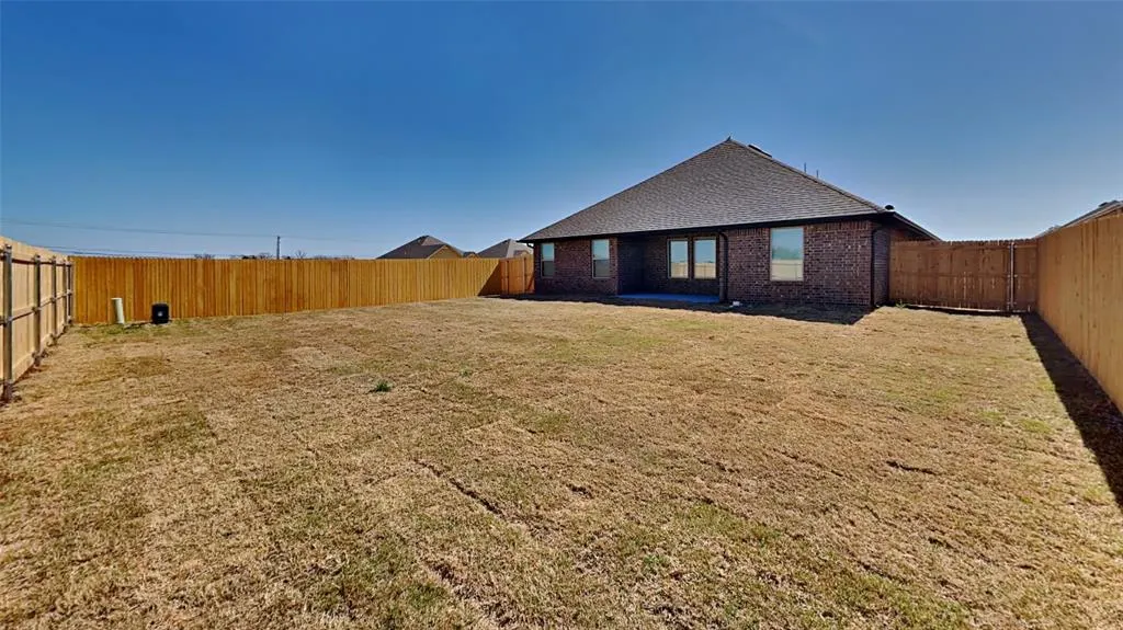 Photo 19 — 12700 Elba Drive, Yukon, OK 73099