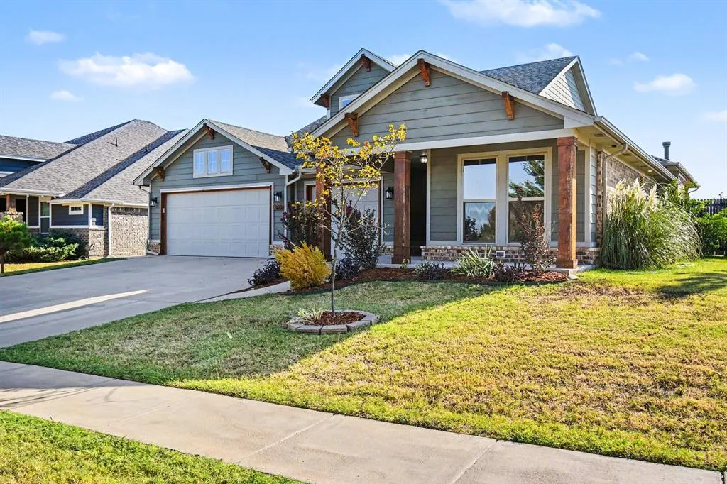Photo 2 — 18004 Cristobal Boulevard, Edmond, OK 73012