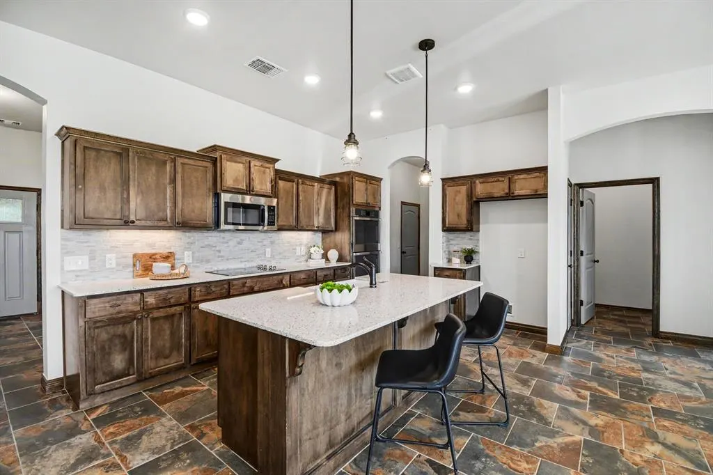 Photo 9 — 18004 Cristobal Boulevard, Edmond, OK 73012