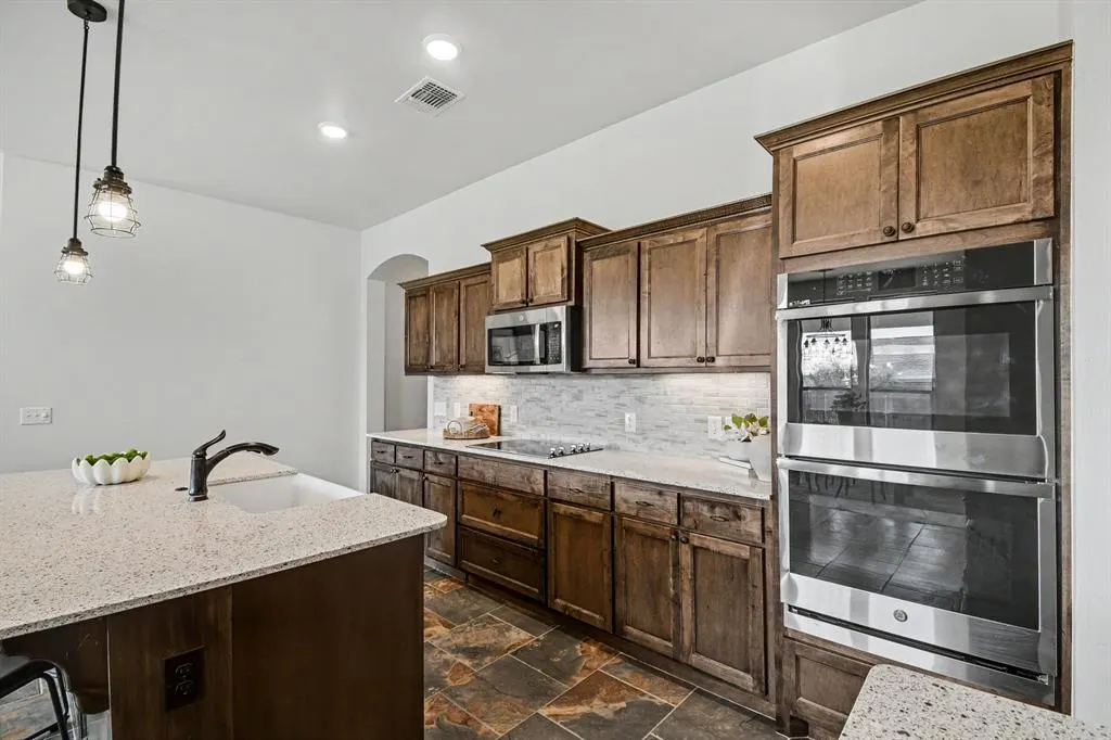 Photo 11 — 18004 Cristobal Boulevard, Edmond, OK 73012