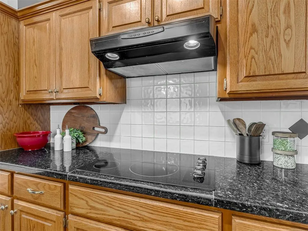 Photo 10 — 4932 Baker Street, Norman, OK 73072