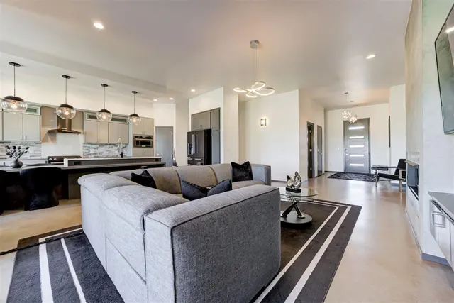 Photo 7 — 7413 NW 159th Circle, Edmond, OK 73013