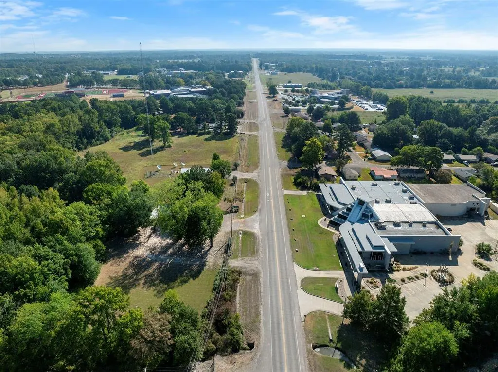 Photo 5 — 811 E Lincoln Road, Idabel, OK 74745