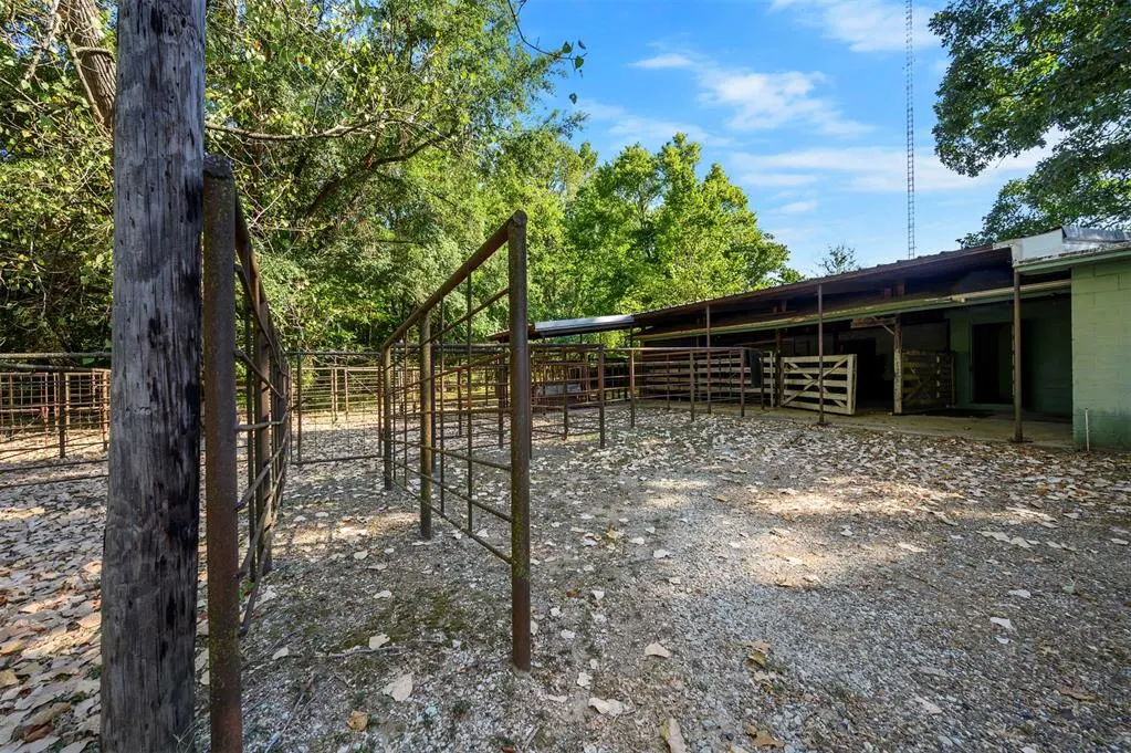 Photo 11 — 811 E Lincoln Road, Idabel, OK 74745