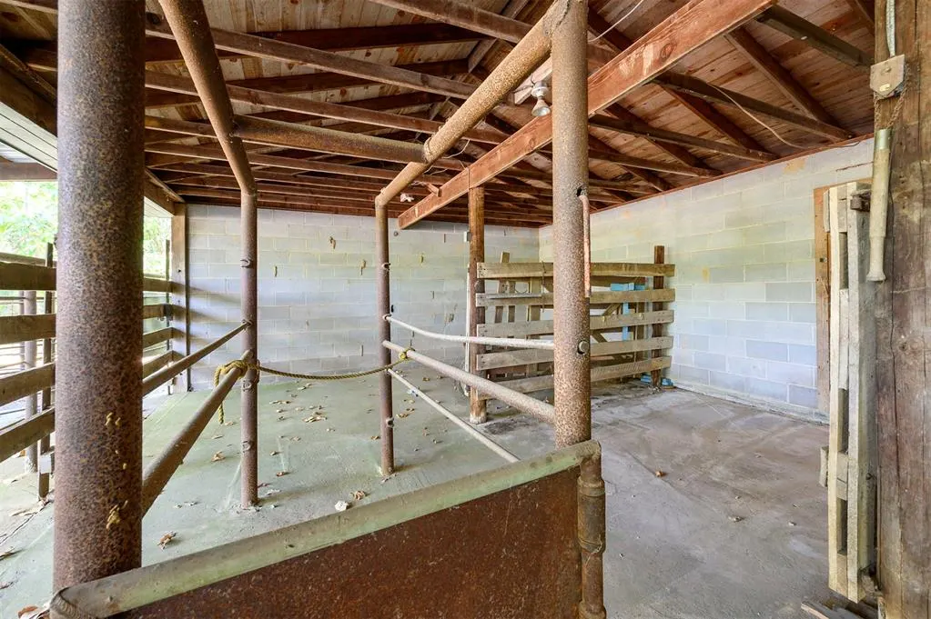 Photo 17 — 811 E Lincoln Road, Idabel, OK 74745