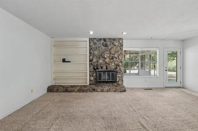 Photo 5 — 3905 Green Oaks Way, Edmond, OK 73034