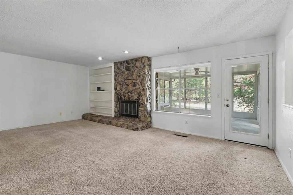 Photo 7 — 3905 Green Oaks Way, Edmond, OK 73034