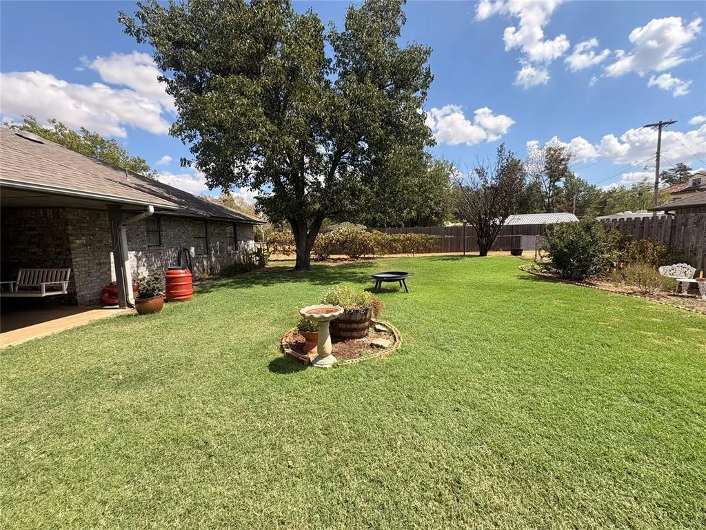 Photo 35 — 1327 W Kansas Avenue, Chickasha, OK 73018