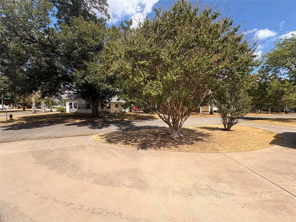 Photo 40 — 1327 W Kansas Avenue, Chickasha, OK 73018