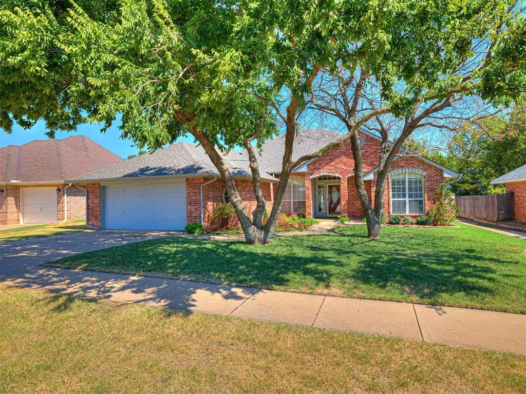 Front exterior — 15208 Grand Parke Drive, Edmond, OK 73013