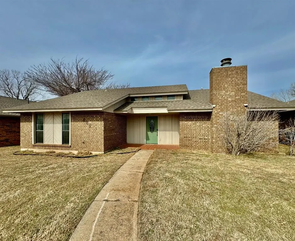 Photo 2 — 605 NW 138th Street, Edmond, OK 73013