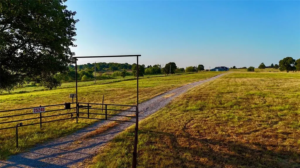 Photo 45 — 25240 E County Road 1710 Road, Elmore City, OK 73433