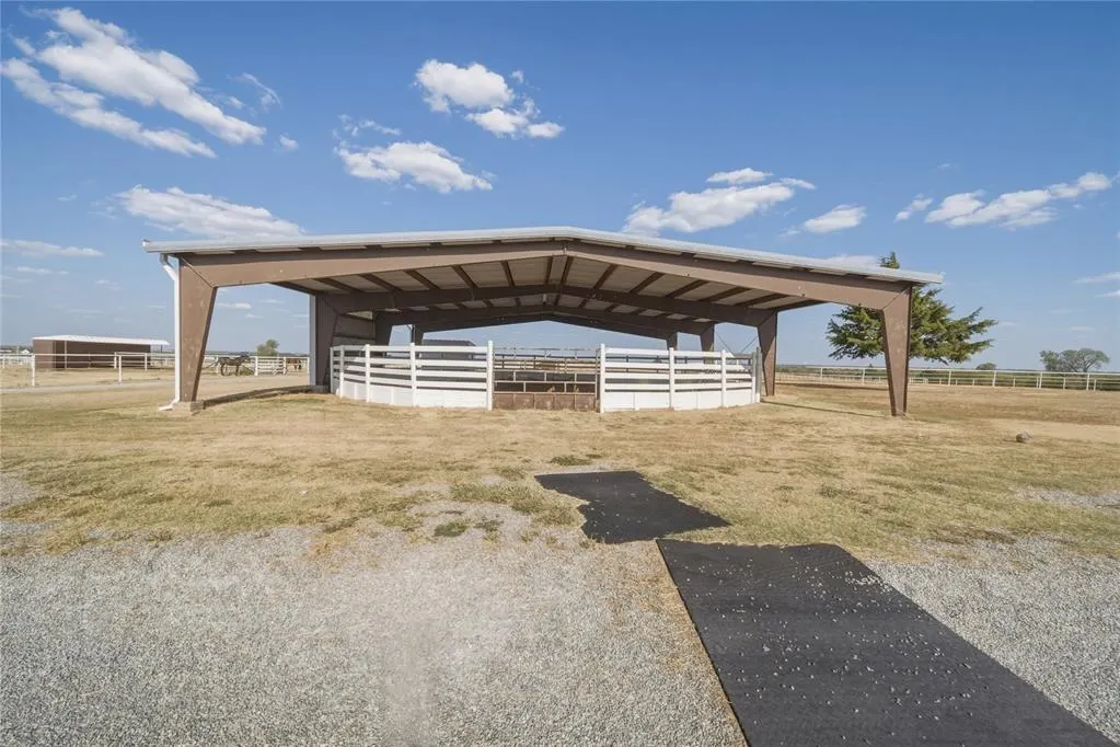 Photo 31 — 12700 N Frisco Road, Yukon, OK 73099
