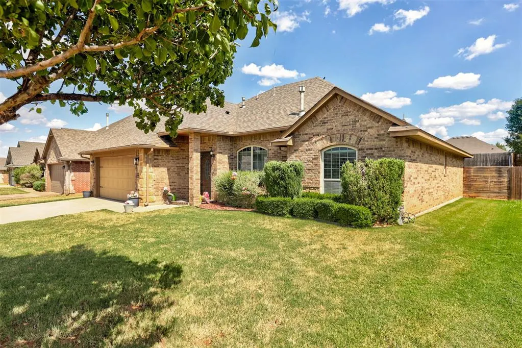 Photo 2 — 16204 Romeo Drive, Edmond, OK 73013