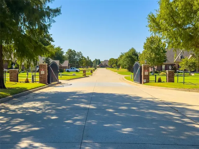 Photo 6 — 13439 Prestwick Circle, Choctaw, OK 73020