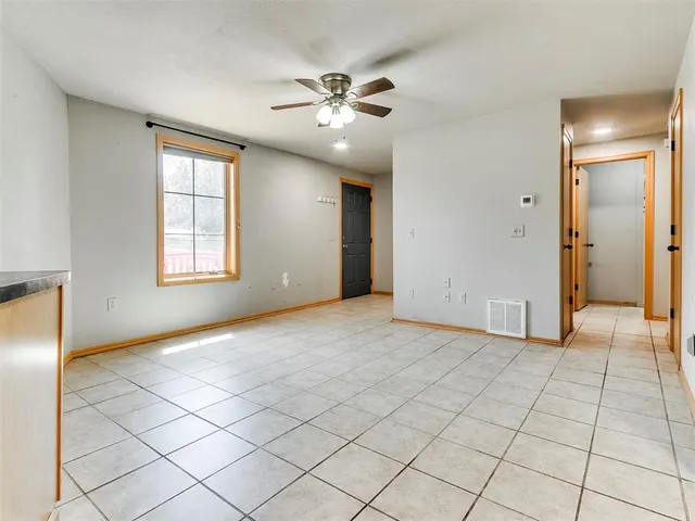 Photo 3 — 326 Atterberry Drive, Norman, OK 73071