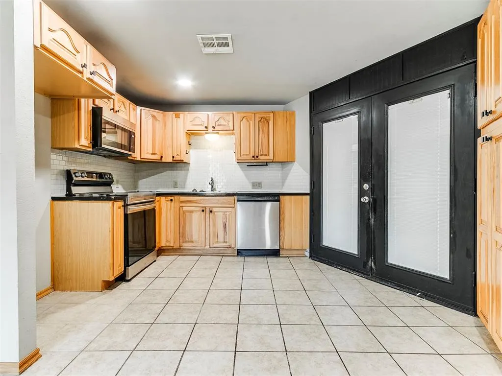 Photo 4 — 326 Atterberry Drive, Norman, OK 73071