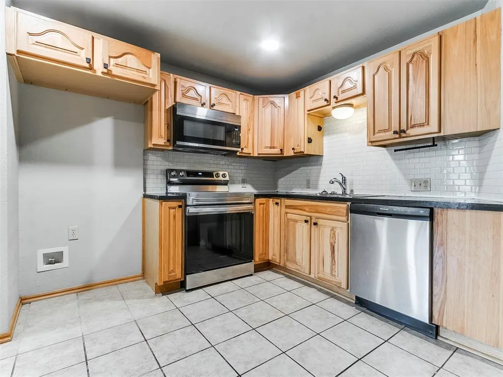 Photo 5 — 326 Atterberry Drive, Norman, OK 73071
