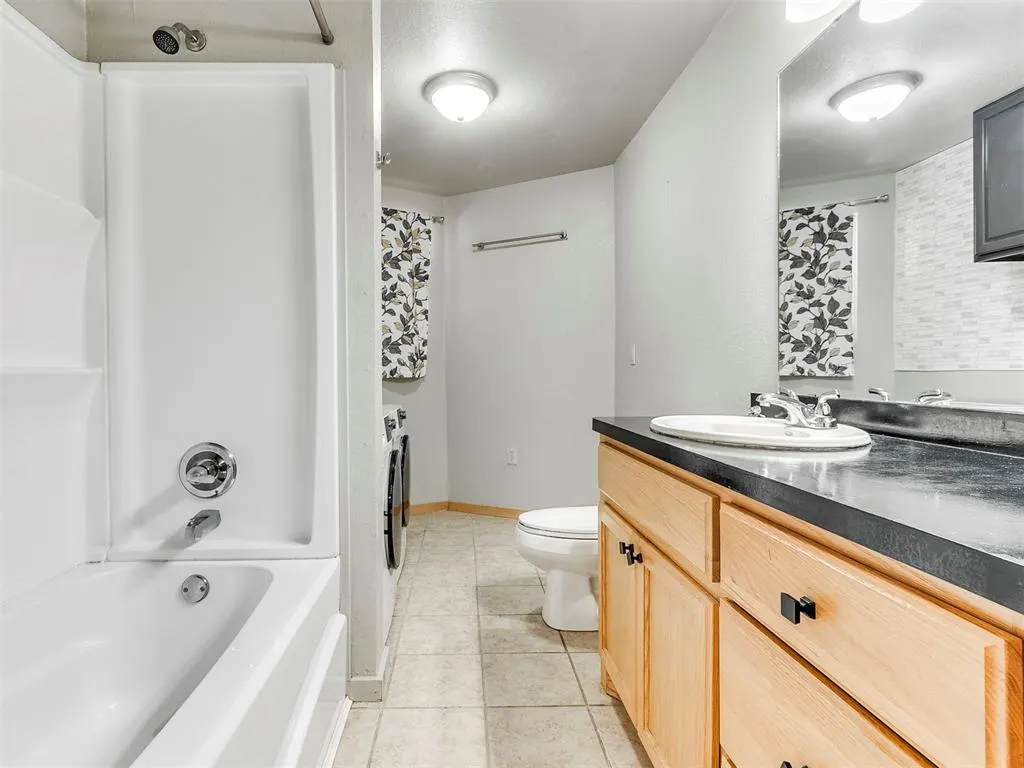 Photo 10 — 326 Atterberry Drive, Norman, OK 73071