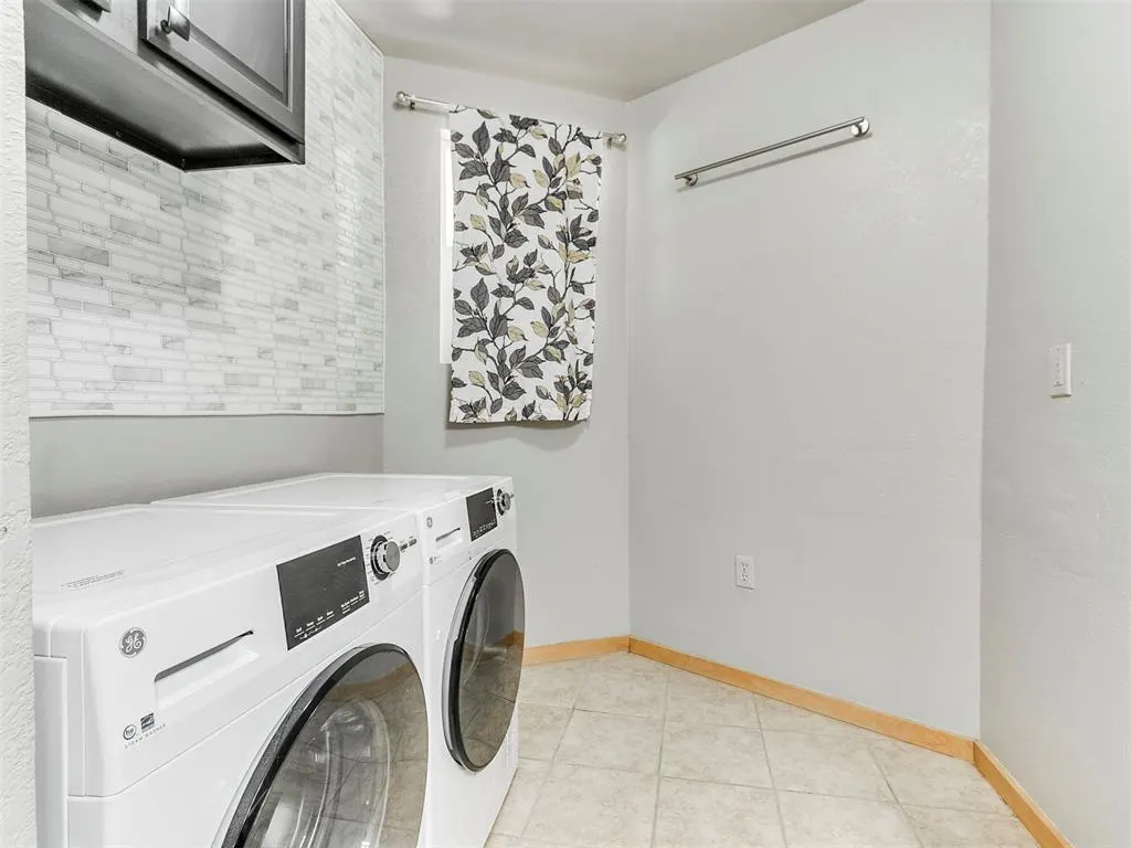 Photo 11 — 326 Atterberry Drive, Norman, OK 73071
