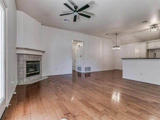 Photo 8 — 1340 NW 138th Street, Edmond, OK 73013