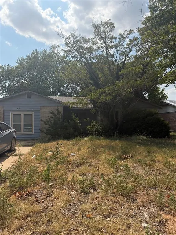 Front exterior — 502 S Noble Avenue, Watonga, OK 73772