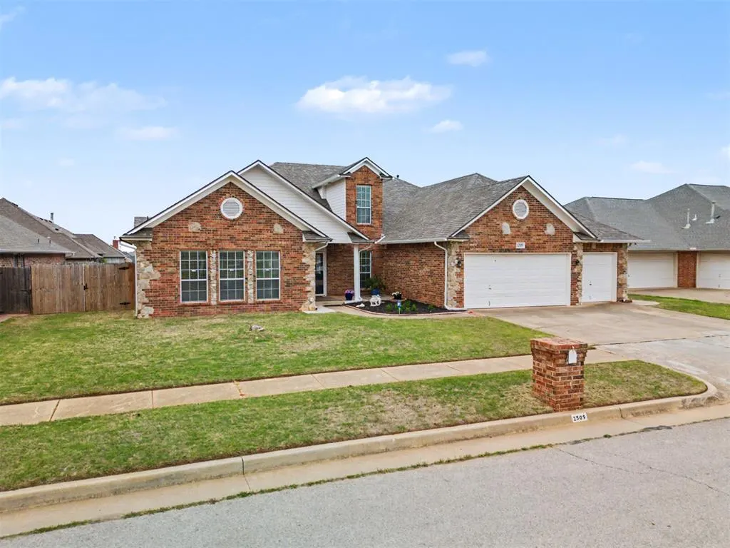 Front exterior — 2509 Kingsley Lane, Oklahoma City, OK 73128