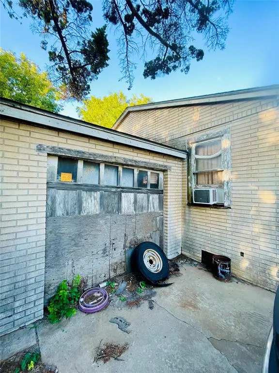 Photo 9 — 2205 SW 41st Street, Oklahoma City, OK 73119