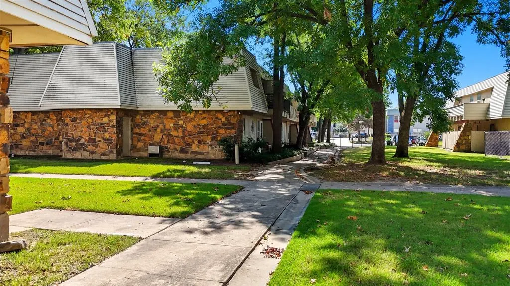 Photo 3 — 6604 S Zunis Avenue 509, Tulsa, OK 74136