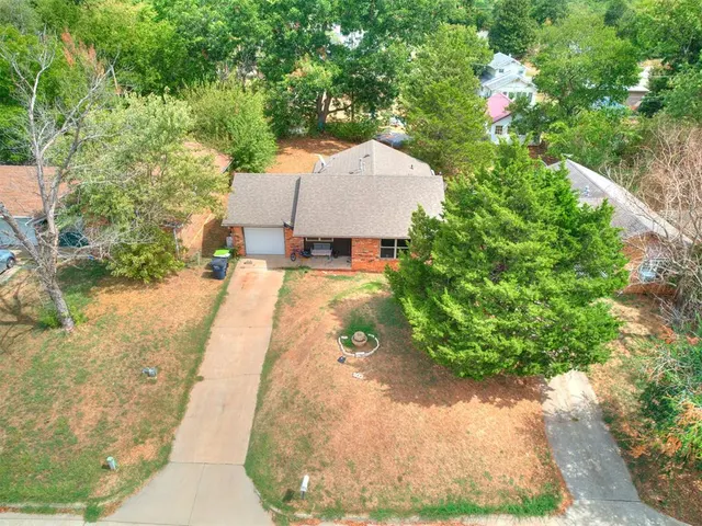 Photo 3 — 225 S Dixon Avenue, Shawnee, OK 74801
