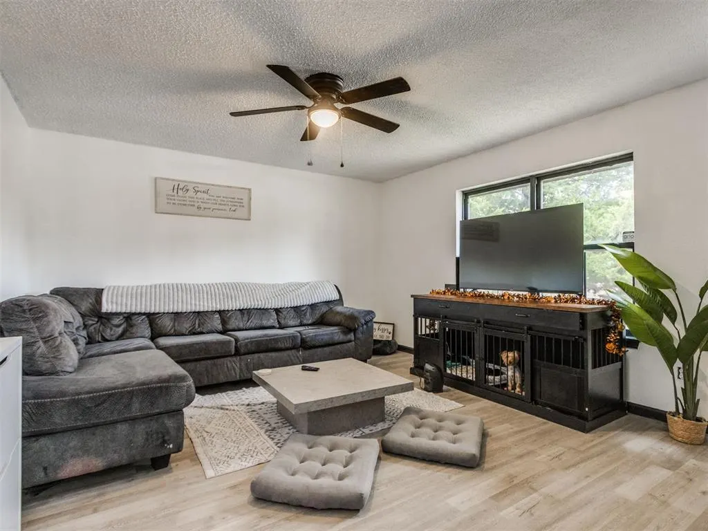 Photo 5 — 225 S Dixon Avenue, Shawnee, OK 74801