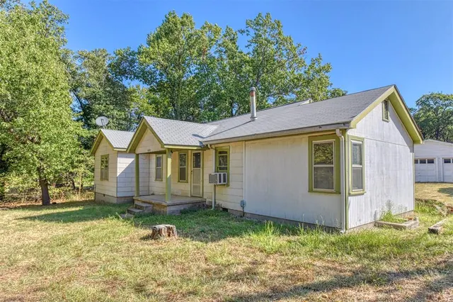 Photo 2 — 960636 S 3352 Road, Wellston, OK 74881