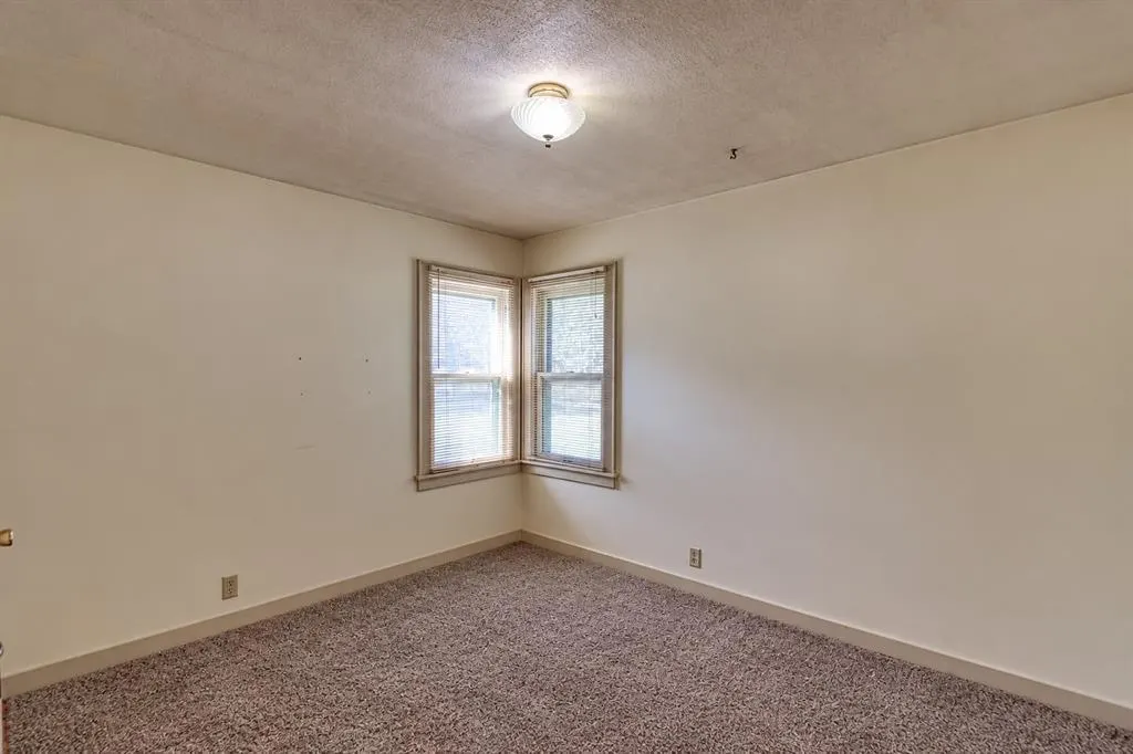 Photo 10 — 960636 S 3352 Road, Wellston, OK 74881