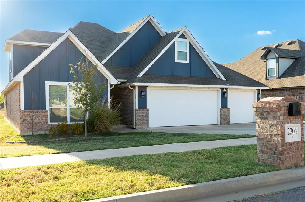 Photo 3 — 2204 Arcady Avenue, Norman, OK 73026