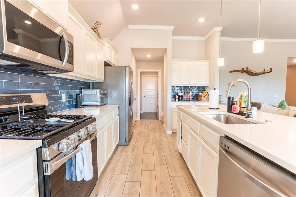 Photo 13 — 2204 Arcady Avenue, Norman, OK 73026