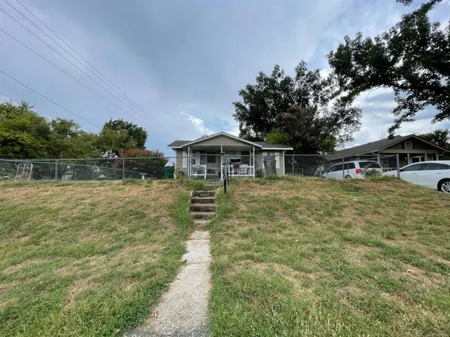 Photo 2 — 1000 N Wilson Avenue, Sand Springs, OK 74063