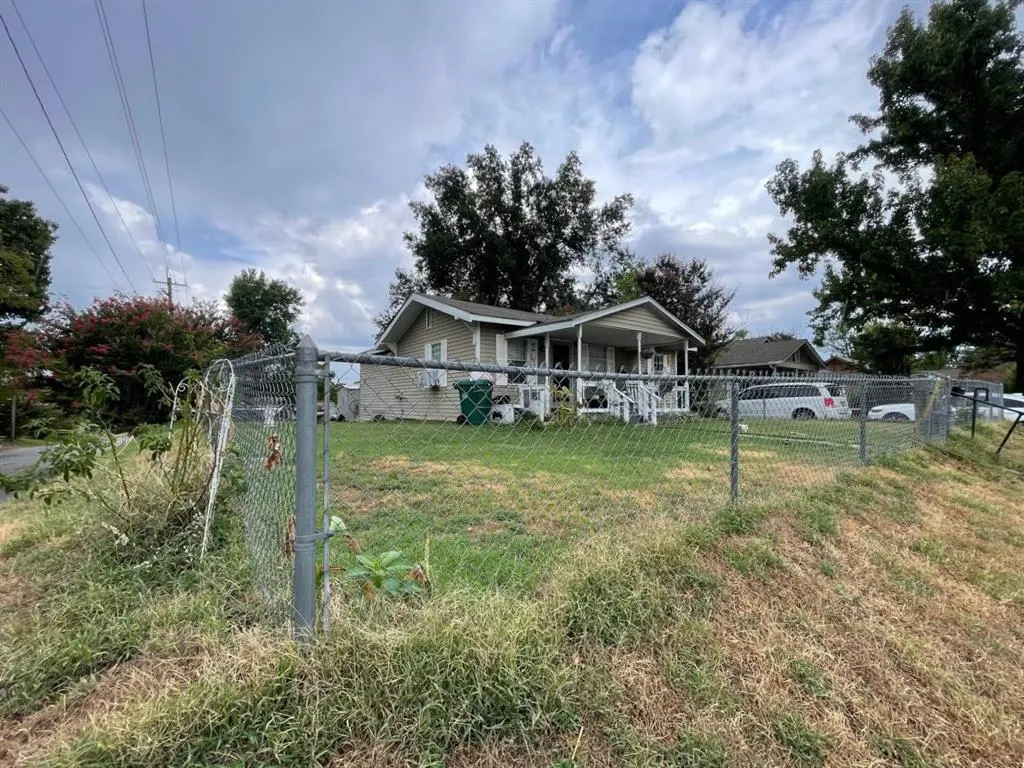Photo 3 — 1000 N Wilson Avenue, Sand Springs, OK 74063