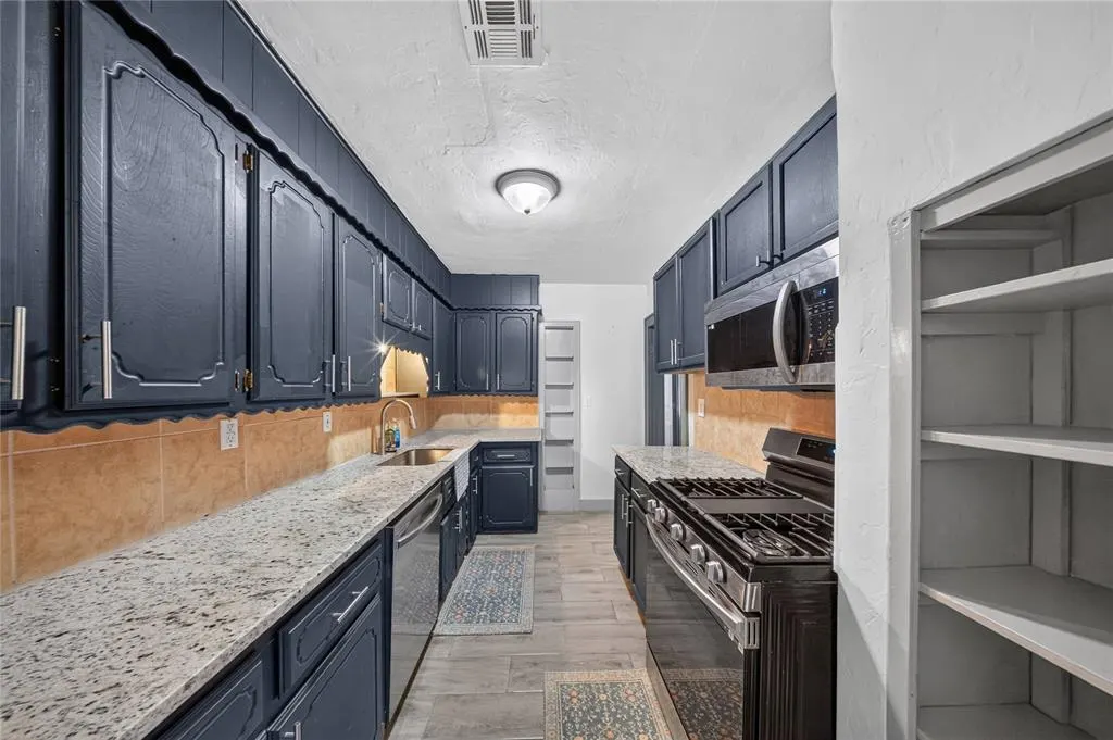 Photo 12 — 2525 NW 11th Street, Oklahoma City, OK 73107