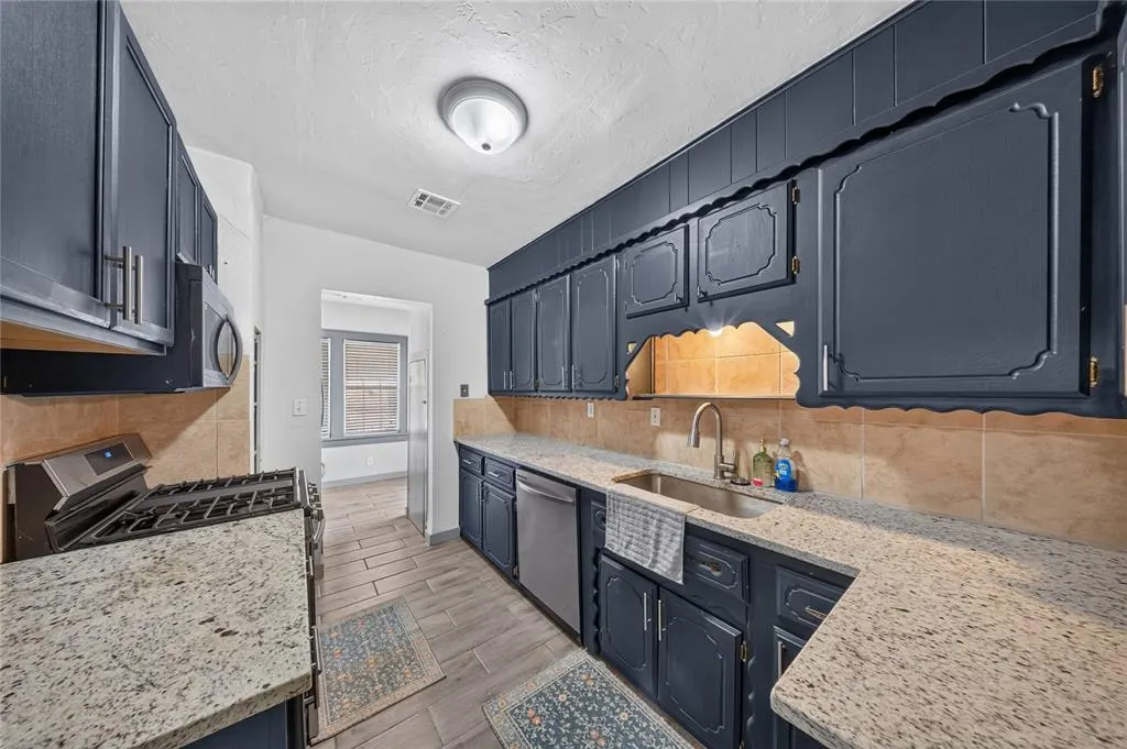 Photo 13 — 2525 NW 11th Street, Oklahoma City, OK 73107