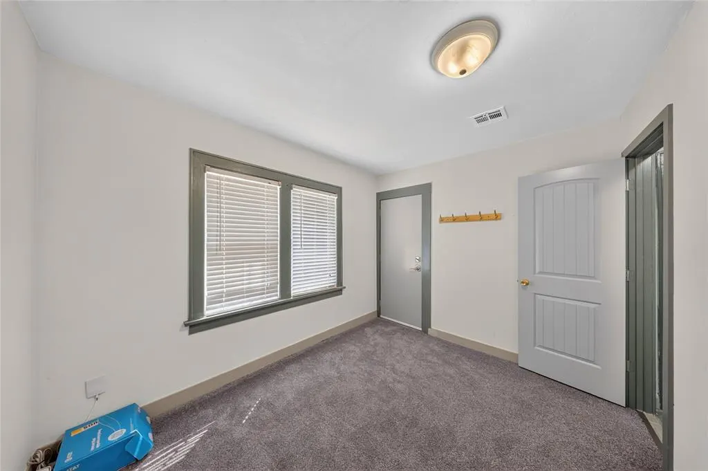 Photo 18 — 2525 NW 11th Street, Oklahoma City, OK 73107
