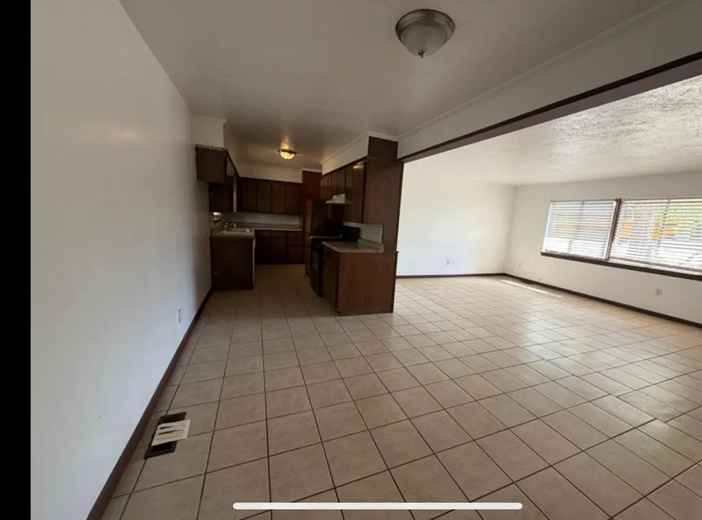Photo 2 — 527 Montana Street, Jones, OK 73049