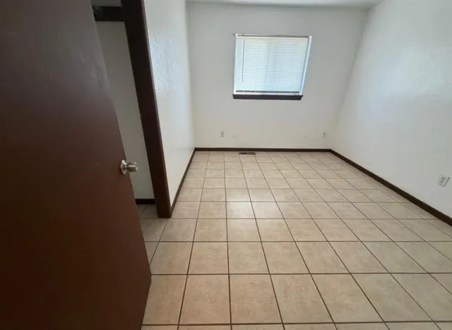 Photo 7 — 527 Montana Street, Jones, OK 73049