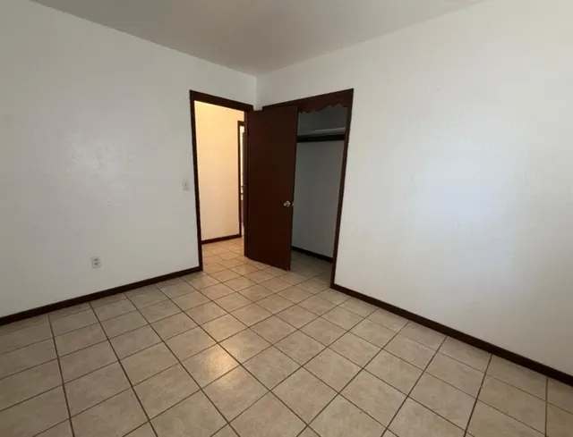Photo 8 — 527 Montana Street, Jones, OK 73049